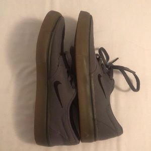 Nike SB, Gray w/ Peanut Butter Bottom